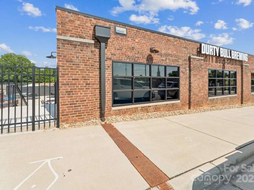 105 Ransom Street, Gastonia, NC 28052.  MLS# CAR4279798, YatesRealty ID 31052. 10 min walk to Durty Bull Brewing