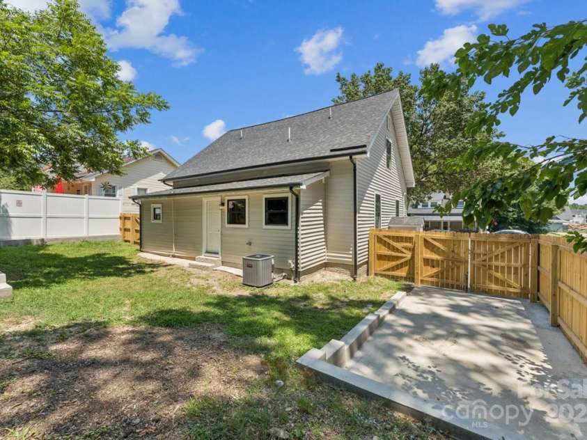 105 Ransom Street, Gastonia, NC 28052.  MLS# CAR4279798, YatesRealty ID 31052. Backyard