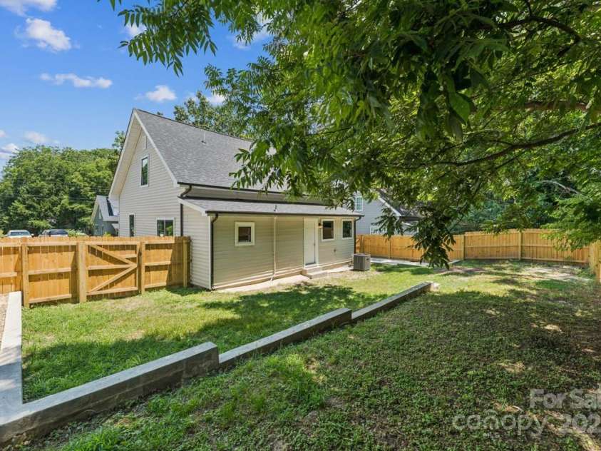105 Ransom Street, Gastonia, NC 28052.  MLS# CAR4279798, YatesRealty ID 31052. Backyard