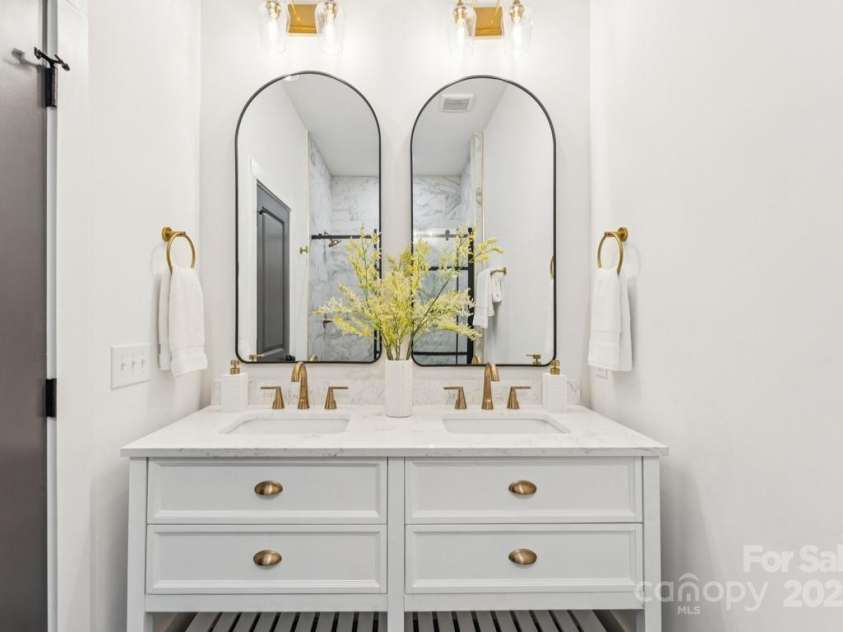 105 Ransom Street, Gastonia, NC 28052.  MLS# CAR4279798, YatesRealty ID 31052. Owners' Suite Ensuite Full Bath