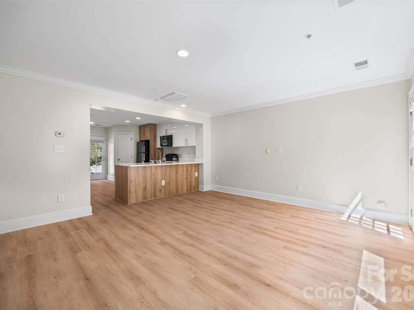 5306-5320 Park Road, Charlotte, NC 28209.  MLS# CAR4393439, YatesRealty ID 31053. 