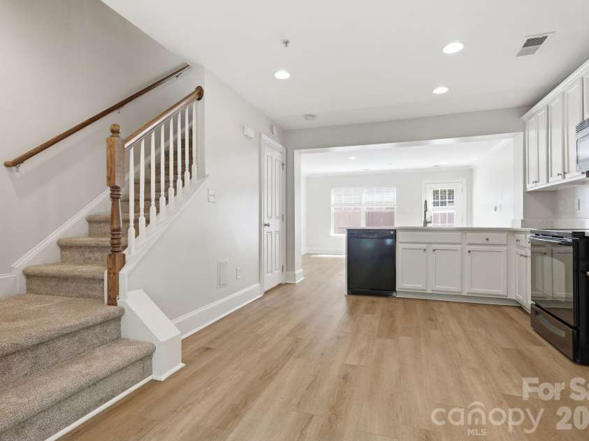 5306-5320 Park Road, Charlotte, NC 28209.  MLS# CAR4393439, YatesRealty ID 31053. 