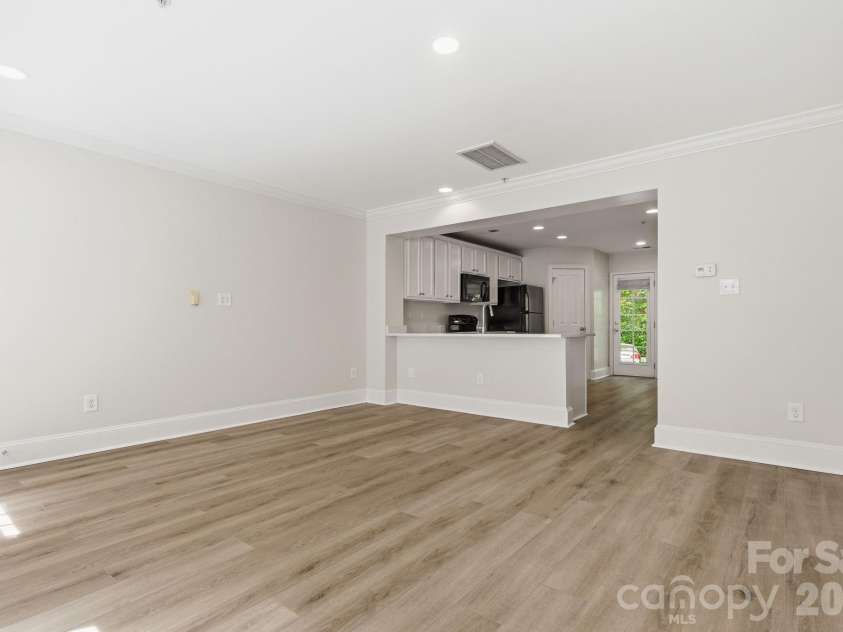 5306-5320 Park Road, Charlotte, NC 28209.  MLS# CAR4393439, YatesRealty ID 31053. 