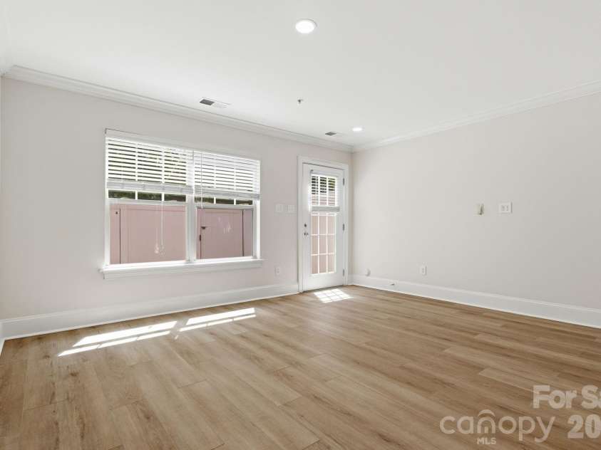 5306-5320 Park Road, Charlotte, NC 28209.  MLS# CAR4393439, YatesRealty ID 31053. 