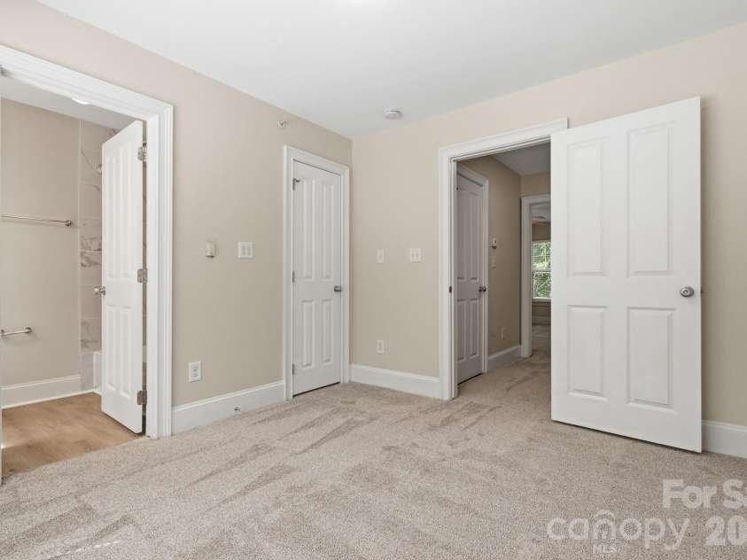 5306-5320 Park Road, Charlotte, NC 28209.  MLS# CAR4393439, YatesRealty ID 31053. 