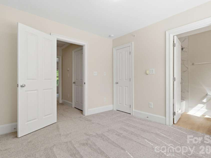 5306-5320 Park Road, Charlotte, NC 28209.  MLS# CAR4393439, YatesRealty ID 31053. 