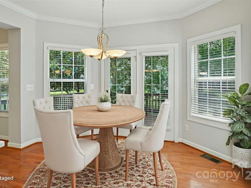 8020 Garnkirk Drive, Huntersville, NC 28078.  MLS# CAR4279896, YatesRealty ID 31053. 