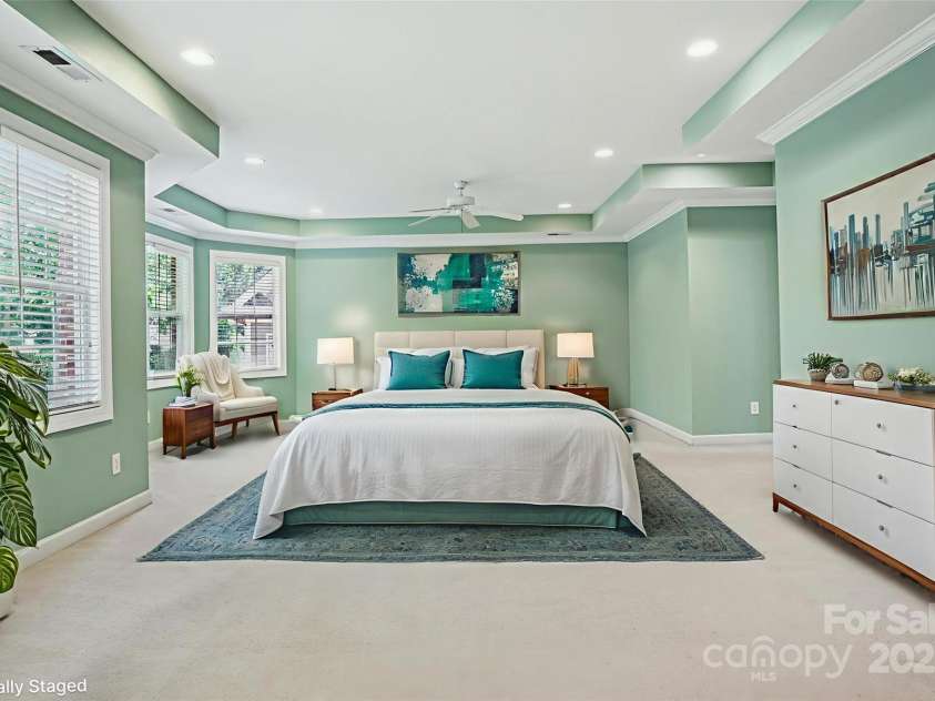 8020 Garnkirk Drive, Huntersville, NC 28078.  MLS# CAR4279896, YatesRealty ID 31053. 