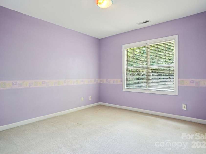 8020 Garnkirk Drive, Huntersville, NC 28078.  MLS# CAR4279896, YatesRealty ID 31053. 