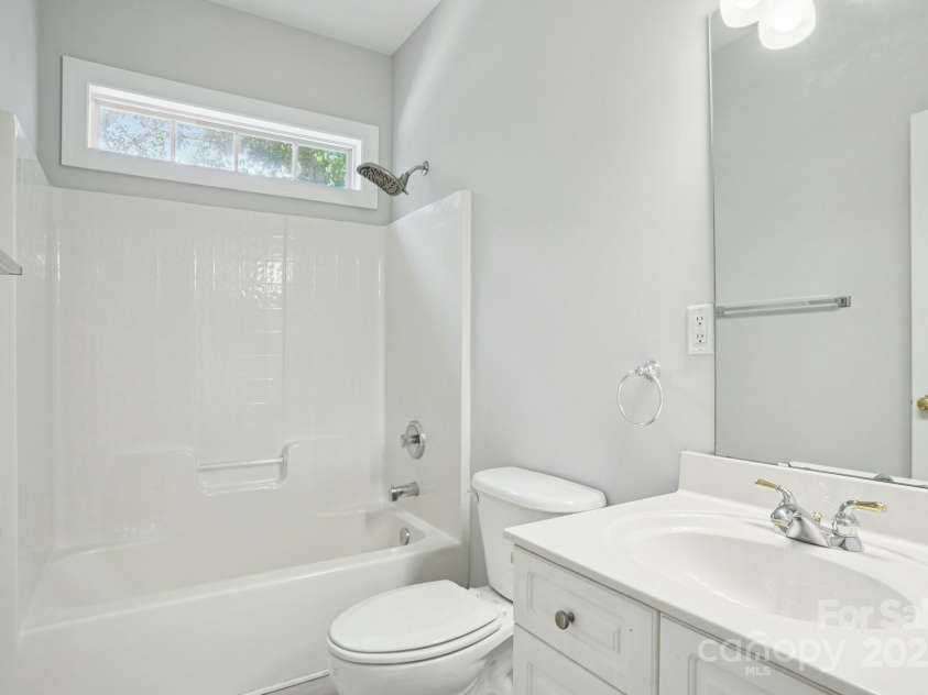 8020 Garnkirk Drive, Huntersville, NC 28078.  MLS# CAR4279896, YatesRealty ID 31053. 