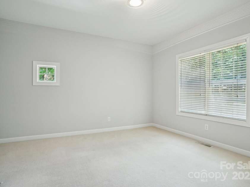 8020 Garnkirk Drive, Huntersville, NC 28078.  MLS# CAR4279896, YatesRealty ID 31053. Main Floor Flex Room