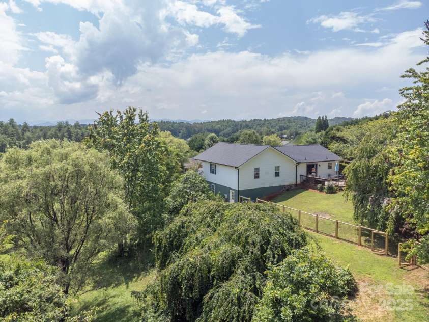 142 Ridge Brook Drive, Weaverville, NC 28787.  MLS# CAR4280040, YatesRealty ID 31054. Property and Home