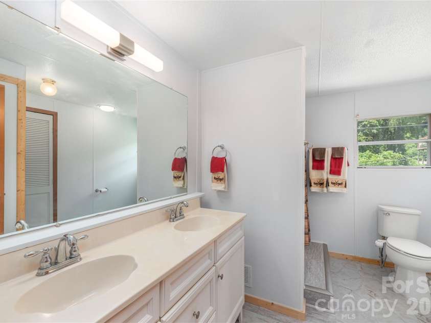 1458 Old Balsam Road, Waynesville, NC 28786.  MLS# CAR4392696, YatesRealty ID 31054. 