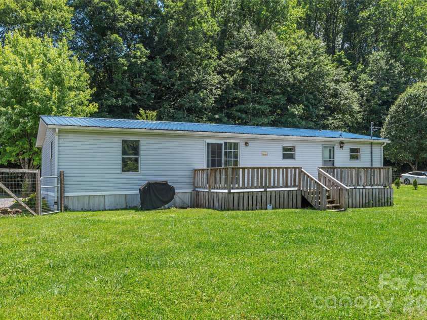 1458 Old Balsam Road, Waynesville, NC 28786.  MLS# CAR4392696, YatesRealty ID 31054. 