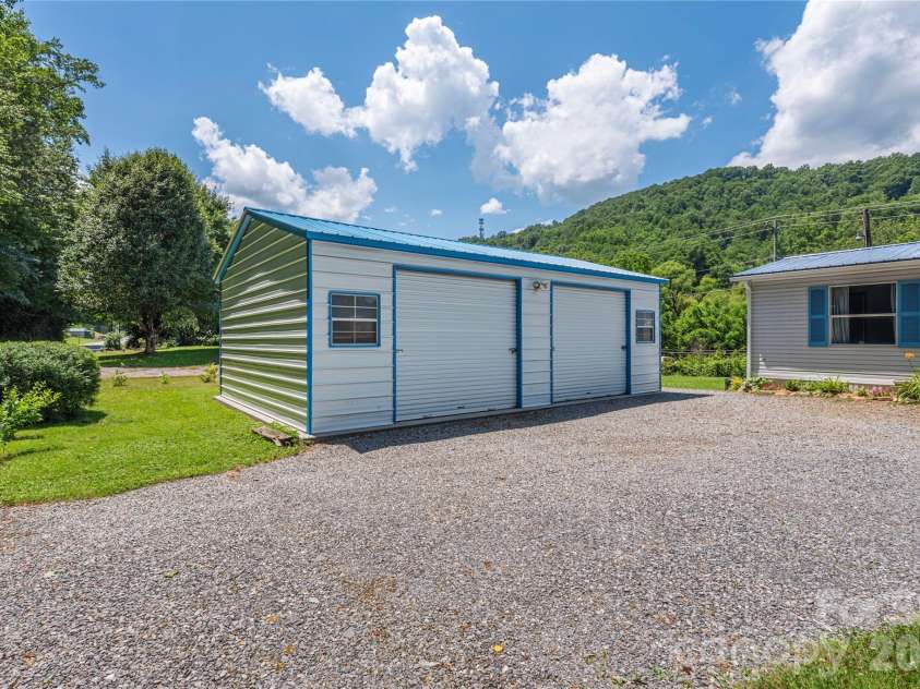 1458 Old Balsam Road, Waynesville, NC 28786.  MLS# CAR4392696, YatesRealty ID 31054. 