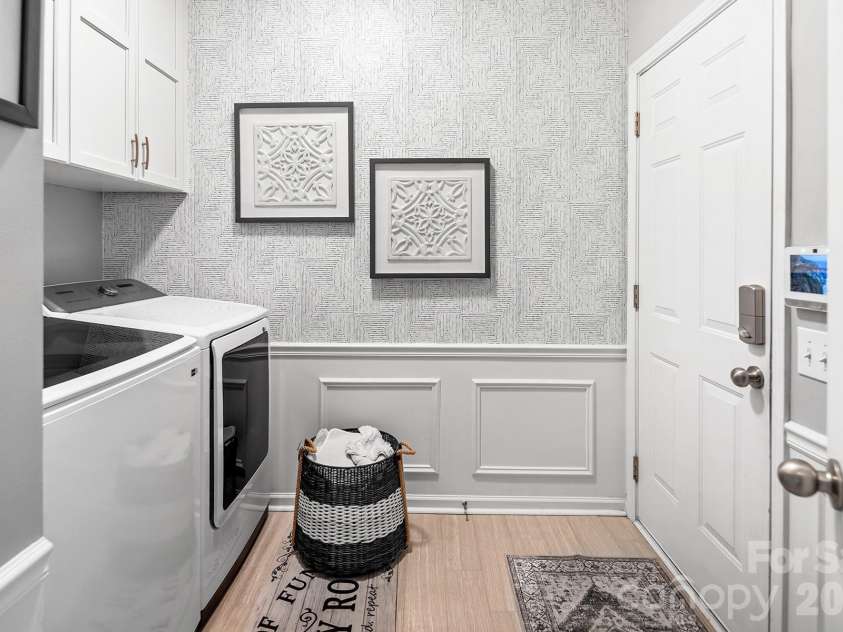 2517 Coltsgate Road, Waxhaw, NC 28173.  MLS# CAR4386694, YatesRealty ID 31055. Laundry on Main