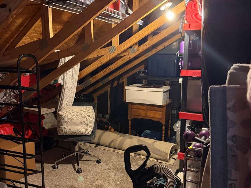 2517 Coltsgate Road, Waxhaw, NC 28173.  MLS# CAR4386694, YatesRealty ID 31055. Walk in Attic
