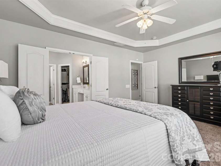 2517 Coltsgate Road, Waxhaw, NC 28173.  MLS# CAR4415991, YatesRealty ID 31055. Spacious Primary Primary Bedroom