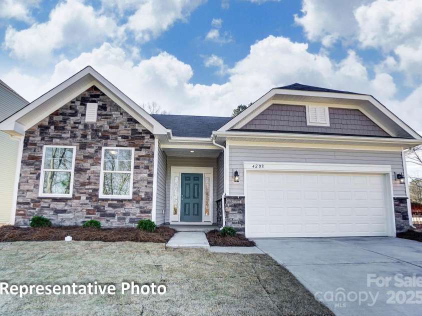 3238 Bozeman Court, Stanley, NC 28164.  MLS# CAR4280488, YatesRealty ID 31055. Homesite 07 features an Avery B floorplan with front-load garage.