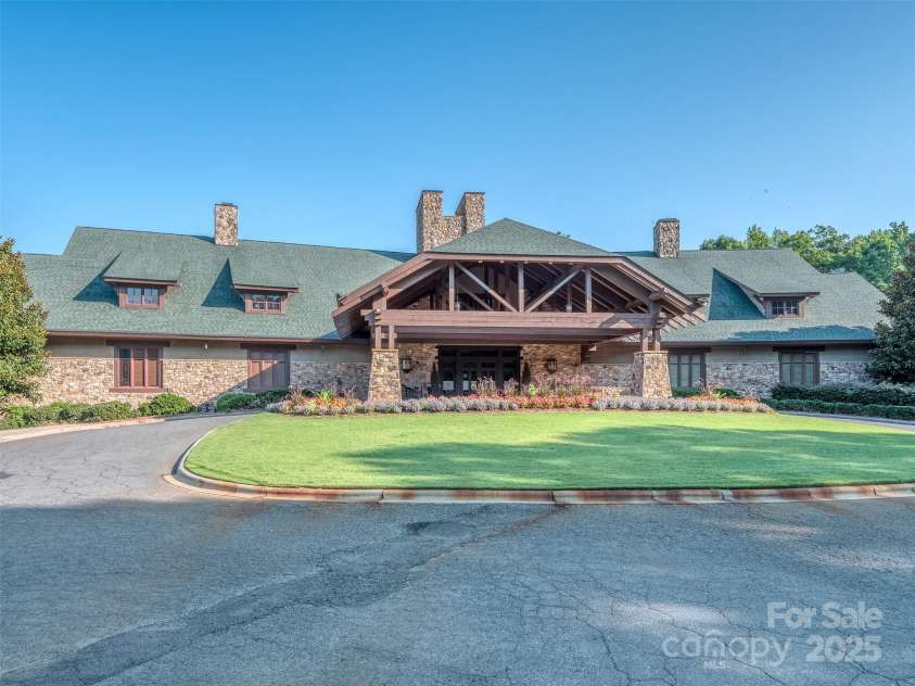 1011 Golden Bell Drive, Marvin, NC 28173.  MLS# CAR4270289, YatesRealty ID 31056. Country Club of the Carolinas is a short Golf Cart Ride Away and has Amenities Galore!  For membership information visti https://www.invitedclubs.com/clubs/country-club-of-the-carolinas