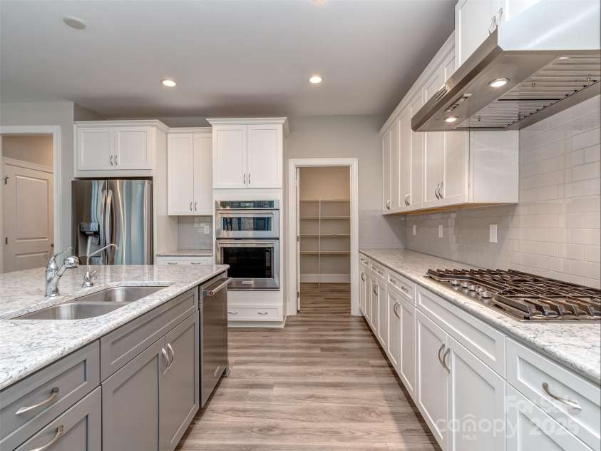 1011 Golden Bell Drive, Marvin, NC 28173.  MLS# CAR4333022, YatesRealty ID 31056. 