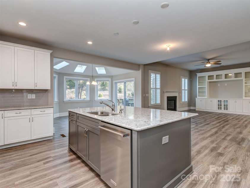 1011 Golden Bell Drive, Marvin, NC 28173.  MLS# CAR4333022, YatesRealty ID 31056. 