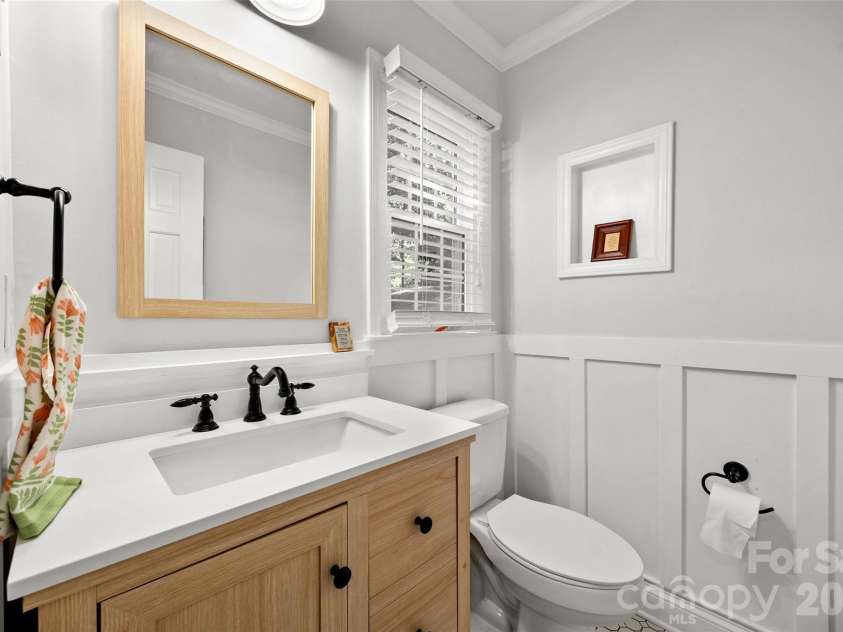 10924 Pampas Circle, Charlotte, NC 28226.  MLS# CAR4389053, YatesRealty ID 31056. 
