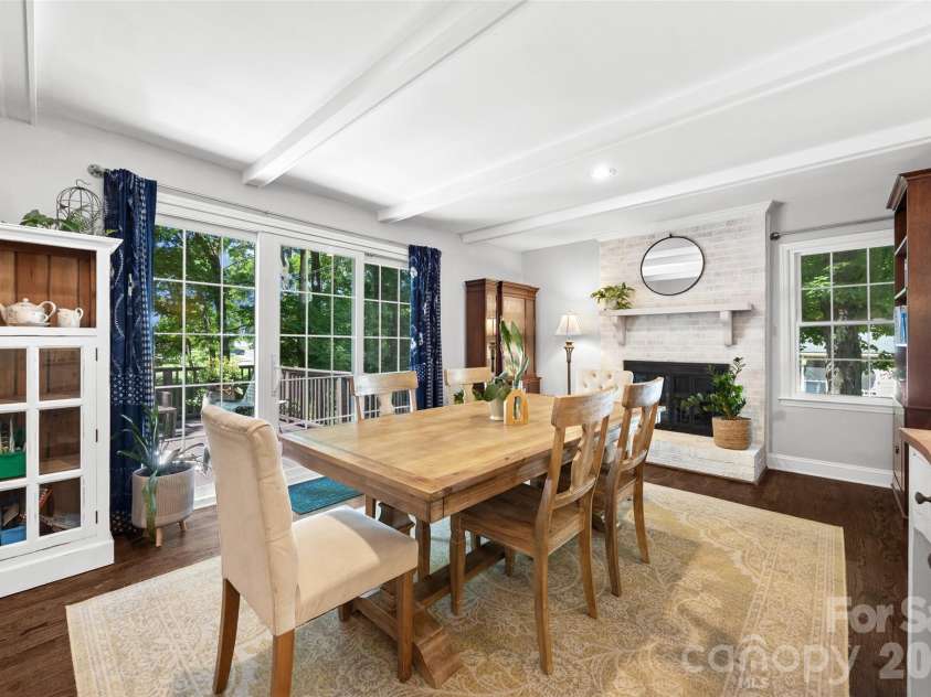 10924 Pampas Circle, Charlotte, NC 28226.  MLS# CAR4389053, YatesRealty ID 31056. 
