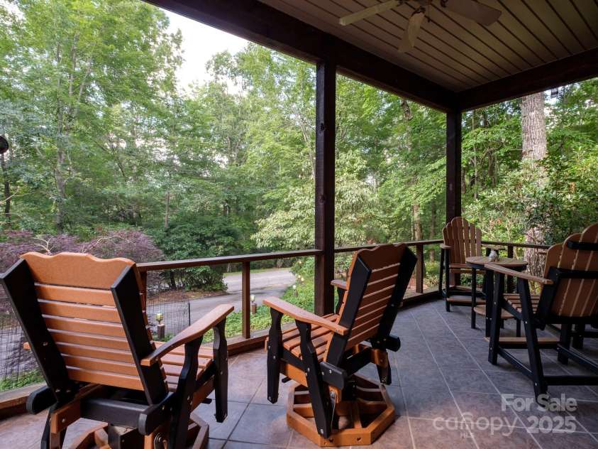 877 Soquili Drive, Brevard, NC 28712.  MLS# CAR4282524, YatesRealty ID 31057. Await your friends..