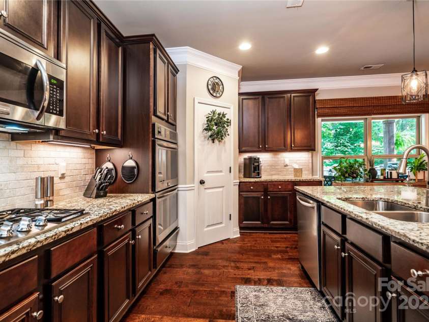 11915 Red Sorrell Lane, Huntersville, NC 28078.  MLS# CAR4284323, YatesRealty ID 31058. 