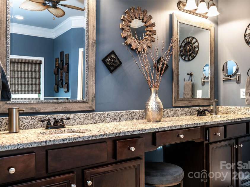 11915 Red Sorrell Lane, Huntersville, NC 28078.  MLS# CAR4284323, YatesRealty ID 31058. 