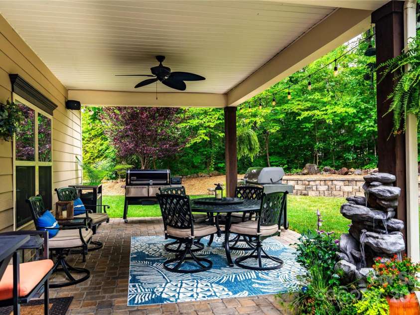 11915 Red Sorrell Lane, Huntersville, NC 28078.  MLS# CAR4284323, YatesRealty ID 31058. 