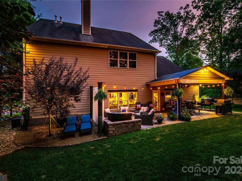 11915 Red Sorrell Lane, Huntersville, NC 28078.  MLS# CAR4284323, YatesRealty ID 31058. 