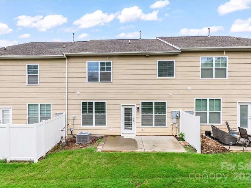 4016 Alston Drive, Lancaster, SC 29720.  MLS# CAR4283200, YatesRealty ID 31059. 