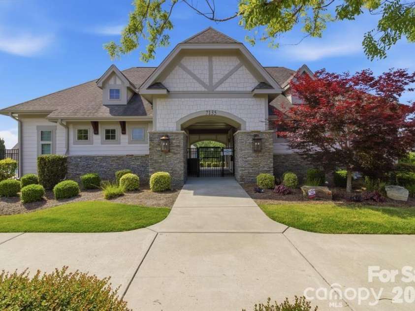 4512 Acorn Hill Drive, Lancaster, SC 29720.  MLS# CAR4384676, YatesRealty ID 31059. Community Area