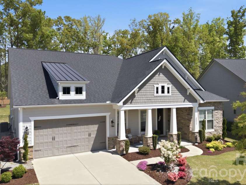 4512 Acorn Hill Drive, Lancaster, SC 29720.  MLS# CAR4384676, YatesRealty ID 31059. Front Exterior