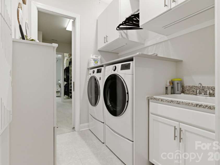 4512 Acorn Hill Drive, Lancaster, SC 29720.  MLS# CAR4384676, YatesRealty ID 31059. Laundry Room