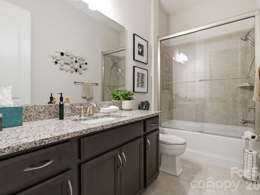 4512 Acorn Hill Drive, Lancaster, SC 29720.  MLS# CAR4384676, YatesRealty ID 31059. Secondary Bathroom
