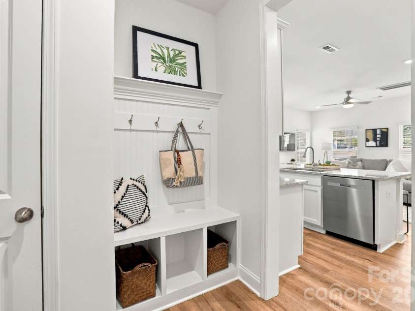 5016 Cherry Gum Court, Matthews, NC 28105.  MLS# CAR4422734, YatesRealty ID 3106. 