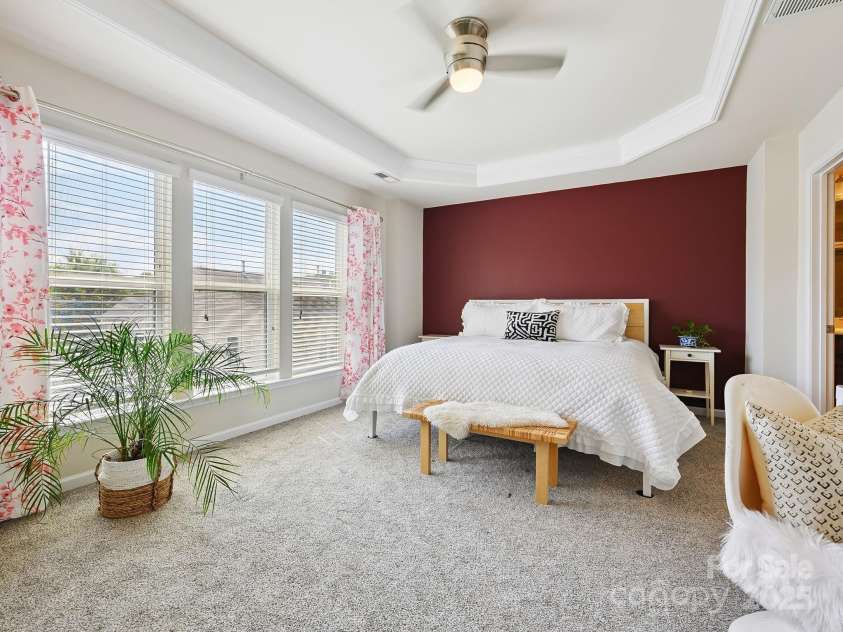 2246 Kensington Station Parkway, Charlotte, NC 28210.  MLS# CAR4280728, YatesRealty ID 31060. Primary Bedroom