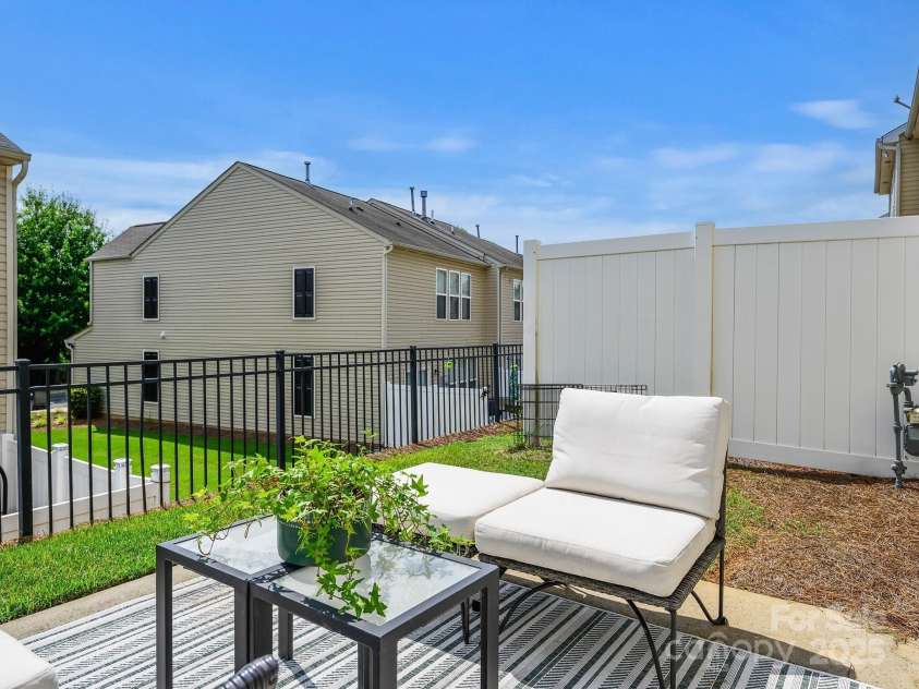2246 Kensington Station Parkway, Charlotte, NC 28210.  MLS# CAR4280728, YatesRealty ID 31060. Rear Patio