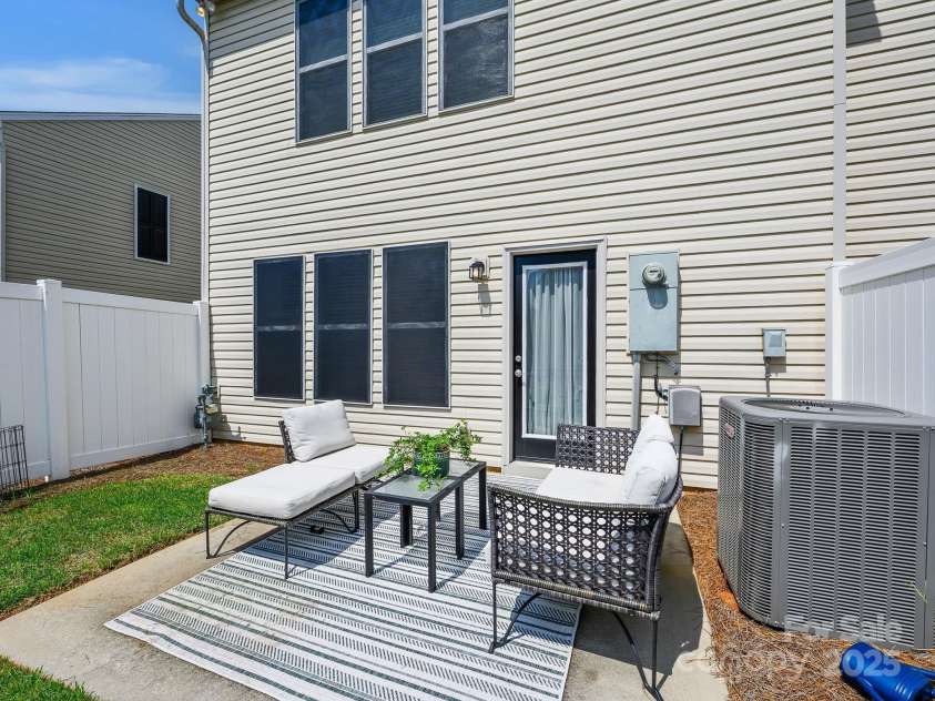 2246 Kensington Station Parkway, Charlotte, NC 28210.  MLS# CAR4280728, YatesRealty ID 31060. Rear Patio