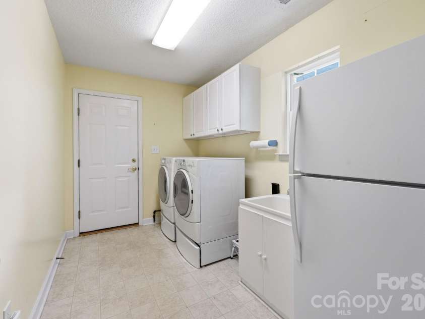 228 Oak Village Parkway, Mooresville, NC 28117.  MLS# CAR4391804, YatesRealty ID 31061. 