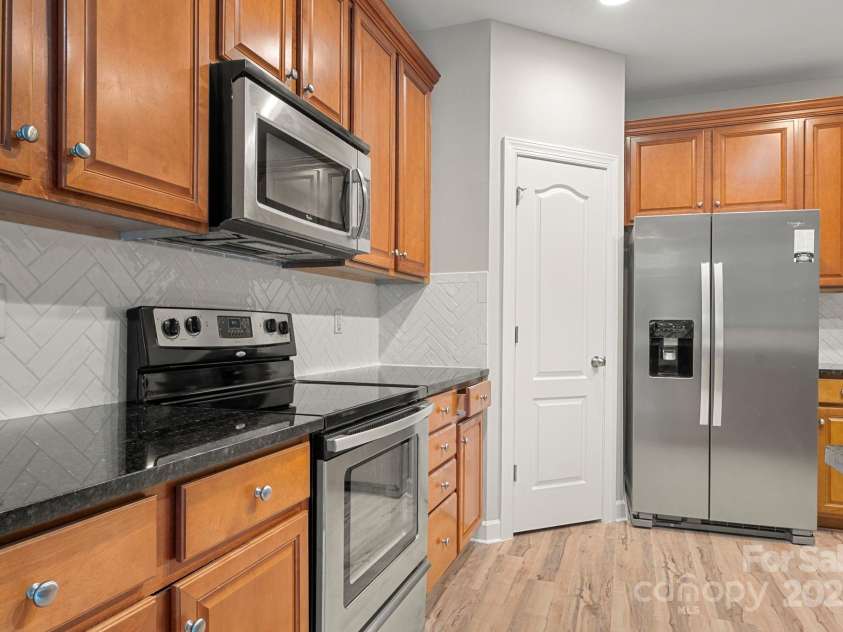 6927 Maricopa Road, Charlotte, NC 28277.  MLS# CAR4285519, YatesRealty ID 31061. 