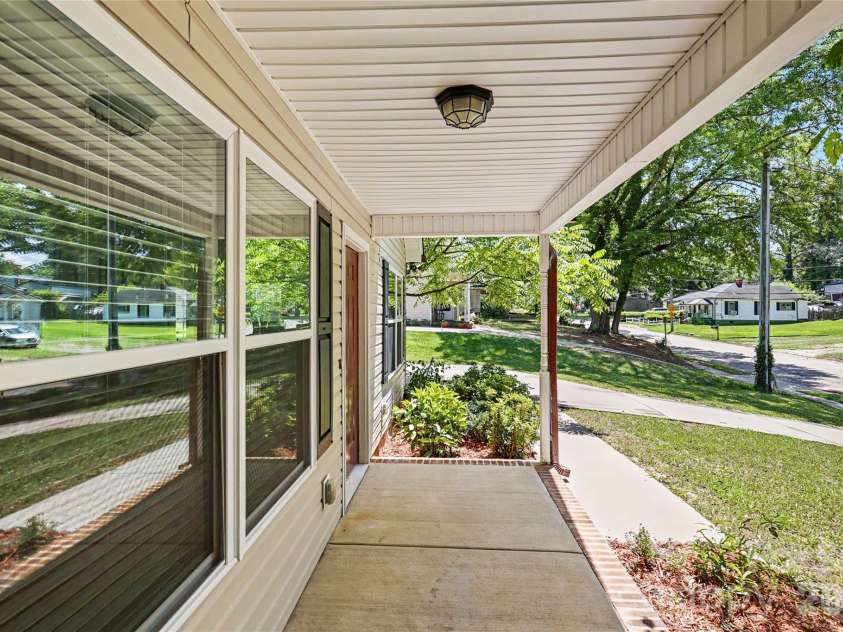 318 Pryor Street, Gastonia, NC 28052.  MLS# CAR4394223, YatesRealty ID 31062. 