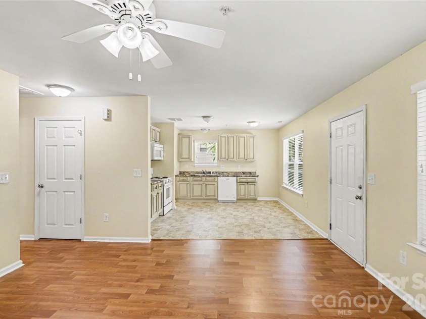 318 Pryor Street, Gastonia, NC 28052.  MLS# CAR4394223, YatesRealty ID 31062. 