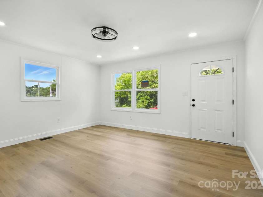 1214 Short Street, Salisbury, NC 28144.  MLS# CAR4286620, YatesRealty ID 31063. 