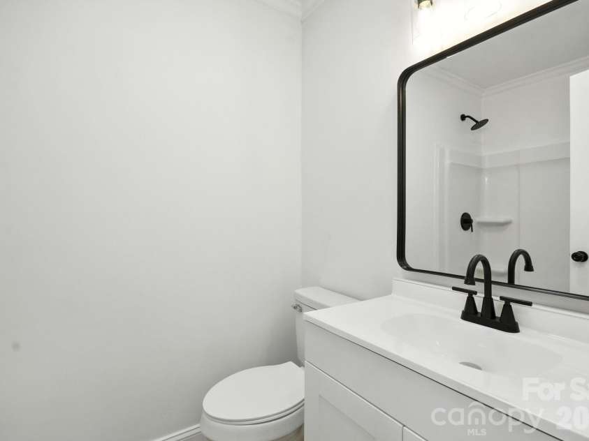 1214 Short Street, Salisbury, NC 28144.  MLS# CAR4286620, YatesRealty ID 31063. Bathroom