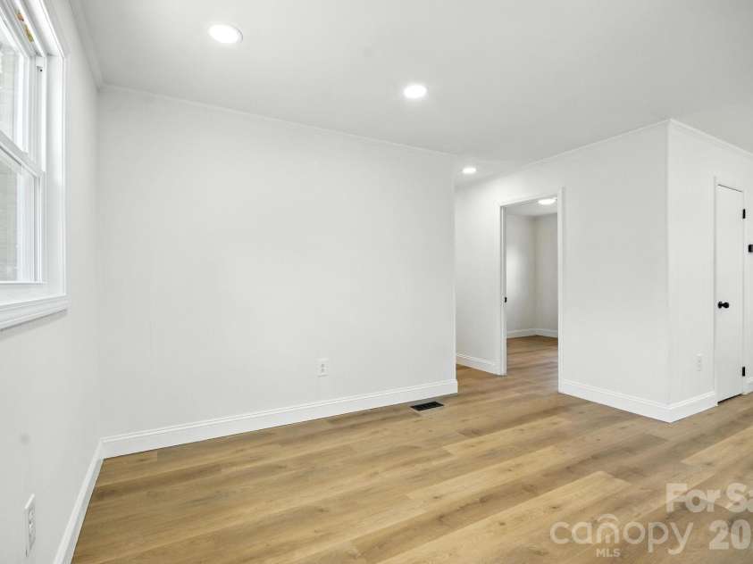 1214 Short Street, Salisbury, NC 28144.  MLS# CAR4286620, YatesRealty ID 31063. Dining