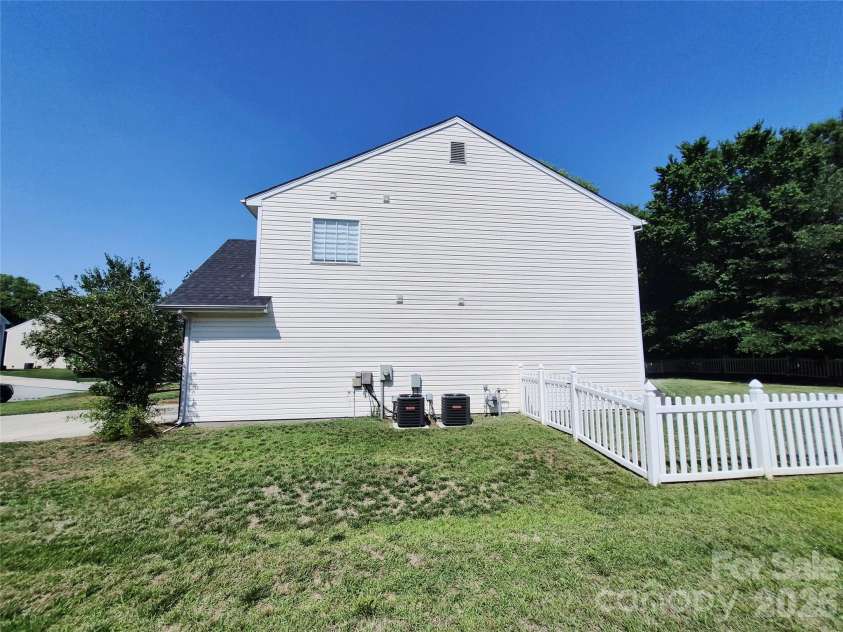 6229 Roseway Court, Harrisburg, NC 28075.  MLS# CAR4391639, YatesRealty ID 31063. 